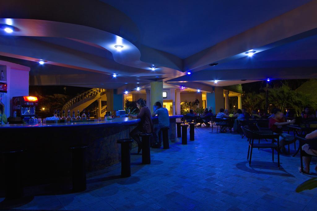 Hotel Palma Real Sambo Creek Екстер'єр фото